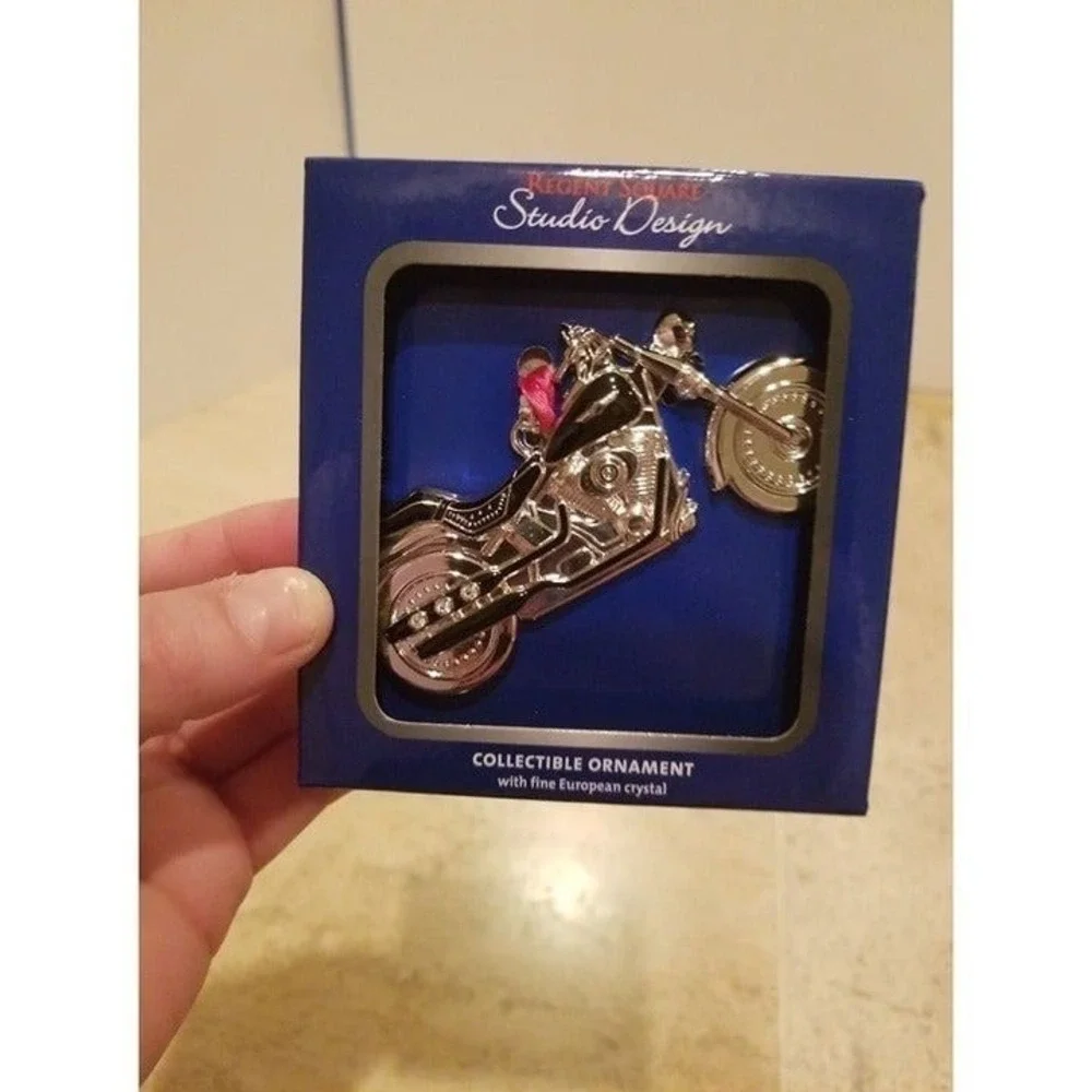 NEW Regent Square Dazzling Dea Studio Design MOTORCYCLE Collectible Ornament